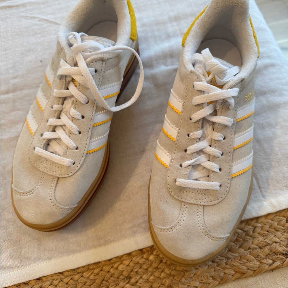 adidas Gazelle Sneakers in Cream, Yellow & Brown - Picture 2 of 7